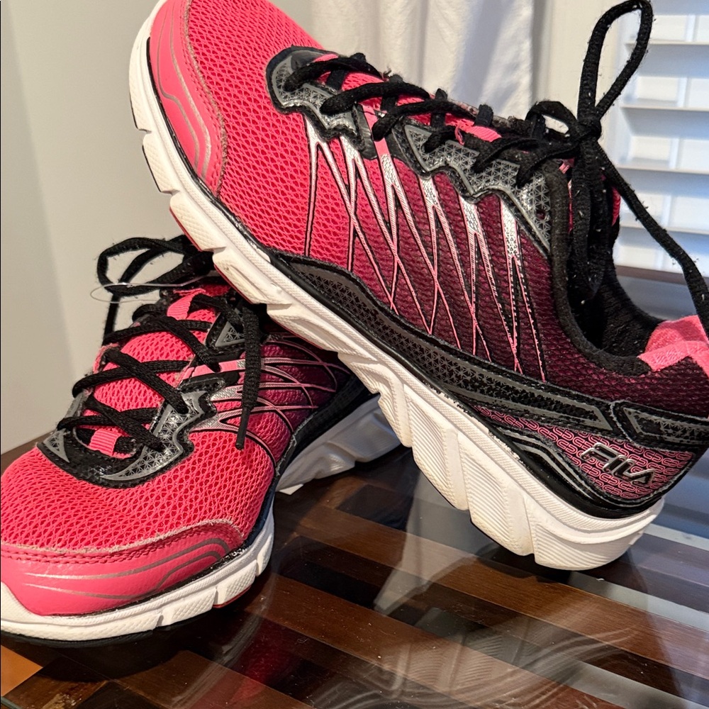 Fila Women's Athletic Shoes in Pink and Black